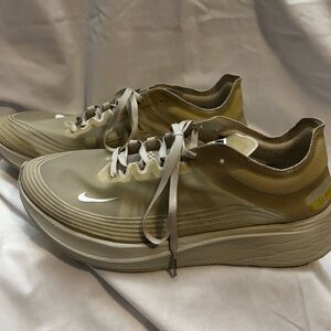 Nike Zoom Fly Light Bone